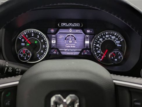 Used 2023 RAM 1500 Big Horn AWD/4WD image 30