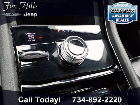 Used 2023 Jeep Grand Cherokee L Limited AWD/4WD image 26