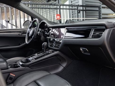 Certified 2023 Porsche Macan Turbo AWD/4WD image 45