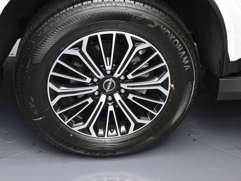 New 2026 Nissan Armada Platinum image 5