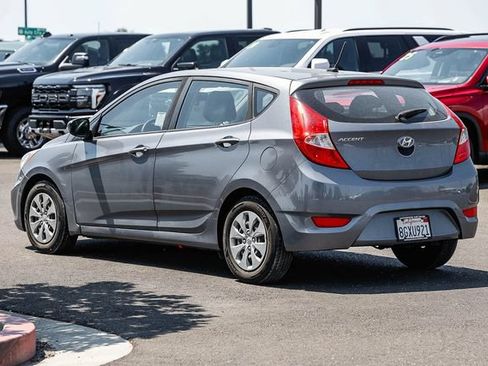 Used 2017 Hyundai Accent SE FWD image 2