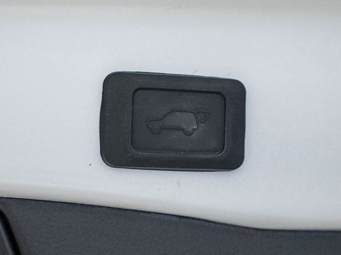 Certified 2025 Toyota RAV4 XLE w/ Convenience Package image 36