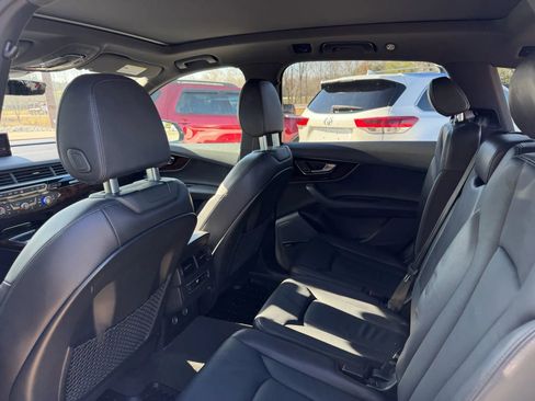 Used 2018 Audi Q7 3.0T Premium Plus image 19