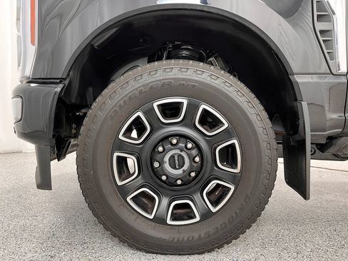 Used 2024 Ford F250 Platinum AWD/4WD image 27