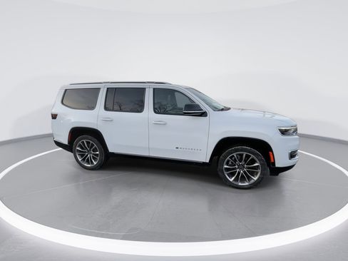 Used 2024 Jeep Wagoneer Series III w/ Premium Group I image 9