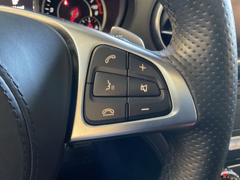 Used 2017 Mercedes-Benz SL 550 image 14