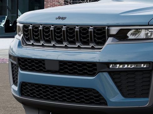 New 2026 Jeep Grand Cherokee Limited AWD/4WD image 11