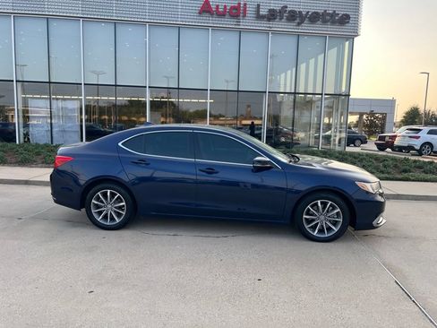Used 2018 Acura TLX FWD image 5