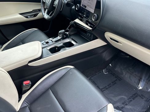 Used 2024 Lexus NX 250 FWD image 17