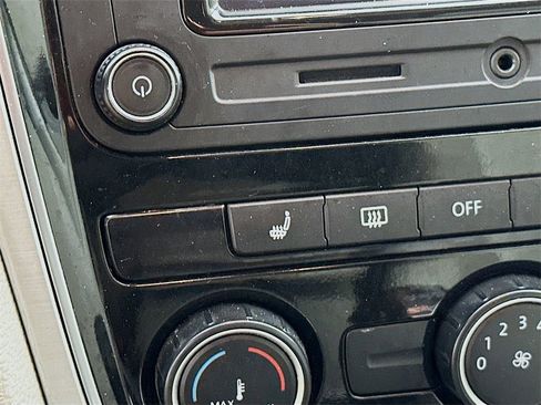 Used 2013 Volkswagen Passat TDI SE image 16