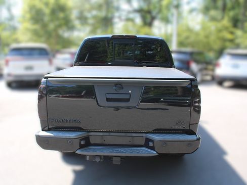Used 2019 Nissan Frontier SV w/ Value Truck Package RWD image 8