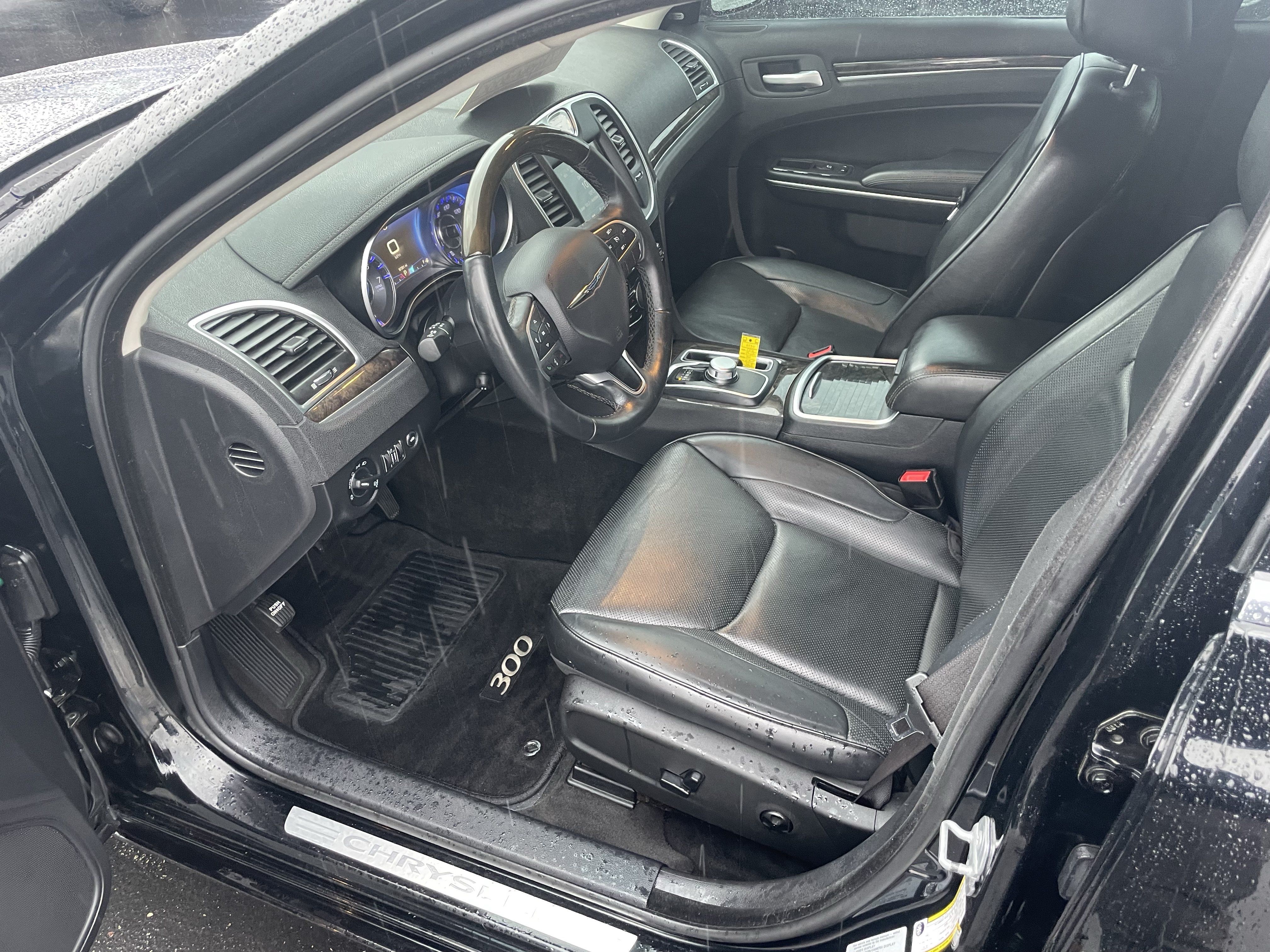 Used 2016 Chrysler 300 C AWD/4WD image 12
