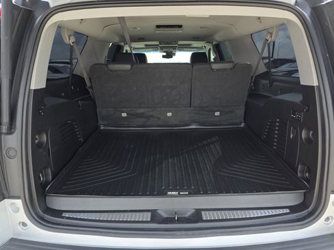 Used 2020 Cadillac Escalade ESV Luxury image 17