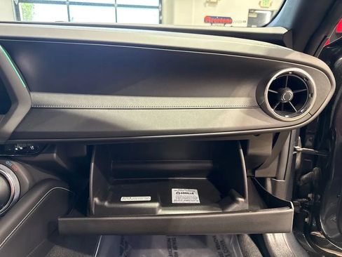 Used 2018 Chevrolet Camaro SS RWD image 87