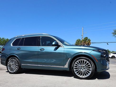 Used 2023 BMW X7 xDrive40i w/ Executive Package AWD/4WD image 5