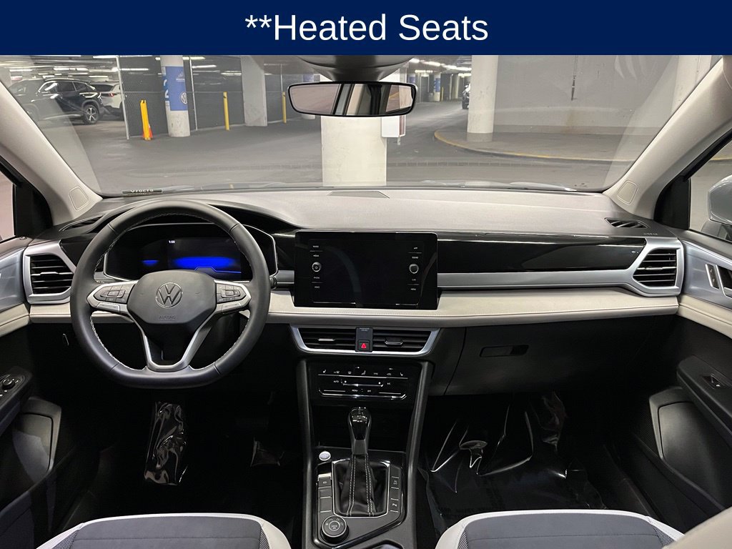 Used 2025 Volkswagen Taos SE w/ Panoramic Sunroof Package AWD/4WD image 7