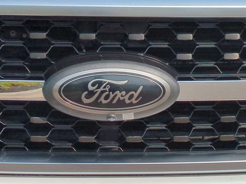 Used 2021 Ford F150 Platinum w/ FX4 Off-Road Package image 12