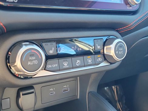 New 2025 Nissan Versa SR image 11