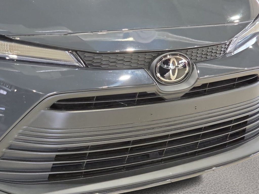 Certified 2025 Toyota Corolla LE FWD image 7