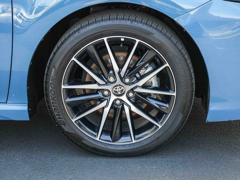 Used 2024 Toyota Camry SE w/ Cold Weather Package FWD image 10