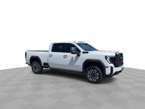 New 2025 GMC Sierra 3500 Denali Ultimate image 2