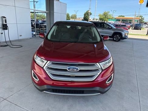 Used 2018 Ford Edge Titanium w/ Equipment Group 301A AWD/4WD image 4