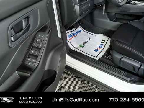 Used 2026 Nissan Rogue S image 8