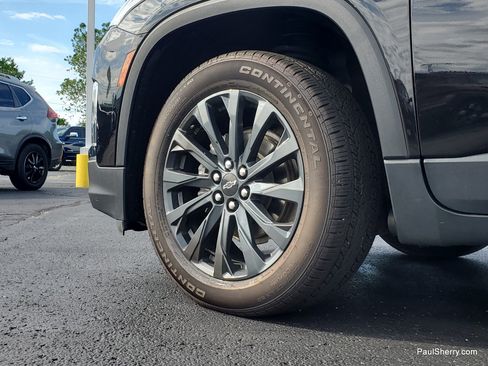 Used 2022 Chevrolet Traverse RS FWD image 10