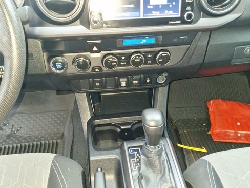 Used 2023 Toyota Tacoma TRD Sport V6 image 11