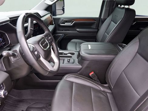 Used 2024 GMC Sierra 2500 Denali w/ Denali Reserve Package AWD/4WD image 12