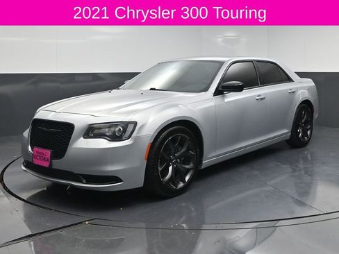 Used 2021 Chrysler 300 Touring w/ Sport Appearance Package RWD image 2