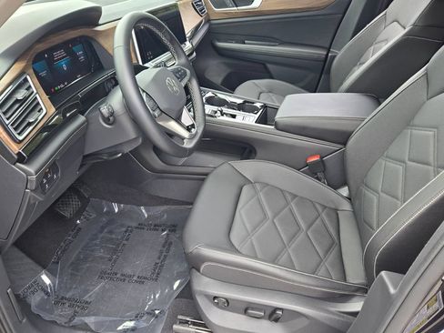 Certified 2026 Volkswagen Atlas SE w/ Panoramic Sunroof Package FWD image 10