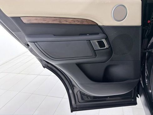 Used 2019 Land Rover Discovery HSE AWD/4WD image 15