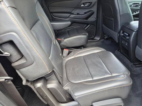 Used 2021 Chevrolet Traverse RS FWD image 19
