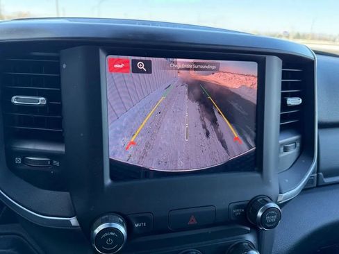 Used 2024 RAM 2500 Big Horn w/ Bed Utility Group image 17