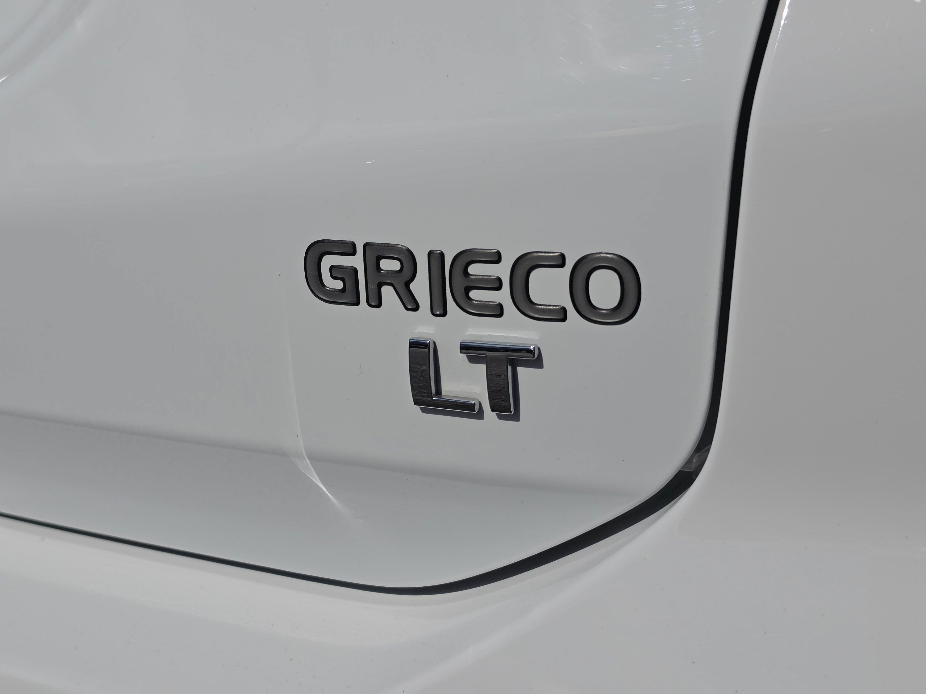 Used 2024 Chevrolet Equinox LT w/ LPO, Cargo Package FWD image 17
