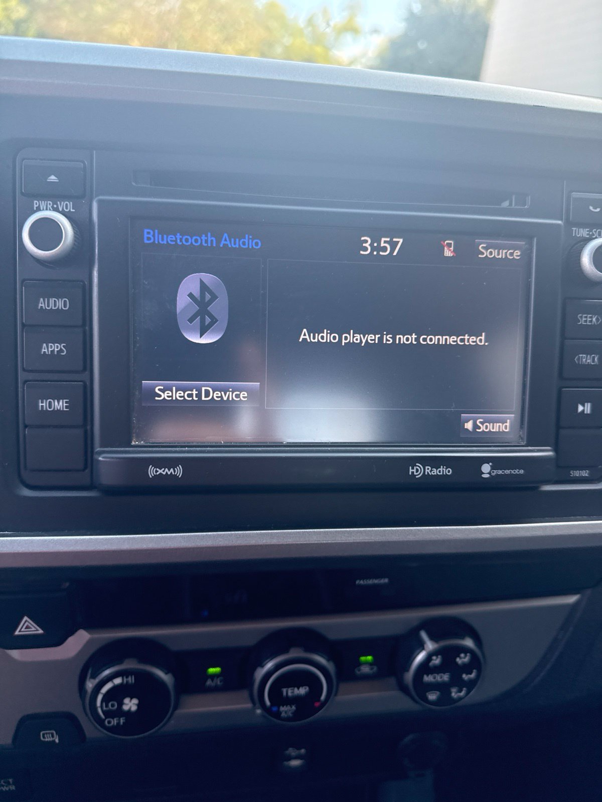 Used 2017 Toyota Tacoma SR5 w/ Tow Package RWD image 4