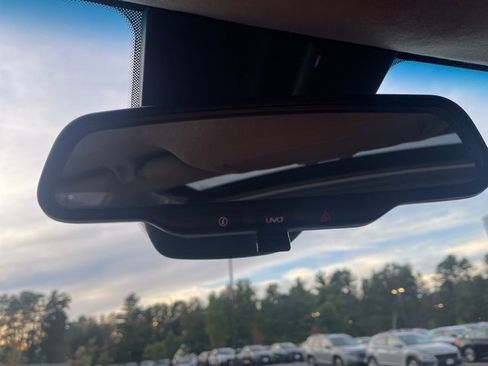 Used 2020 Kia Niro Touring image 36