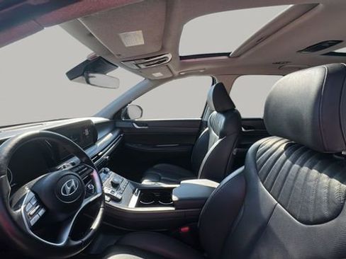 Used 2024 Hyundai Palisade Limited FWD image 11