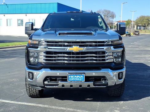 Used 2025 Chevrolet Silverado 2500 LT w/ Safety Package image 2