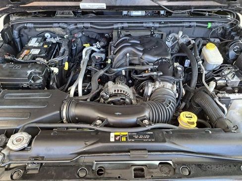 Used 2018 Jeep Wrangler Sport AWD/4WD image 27