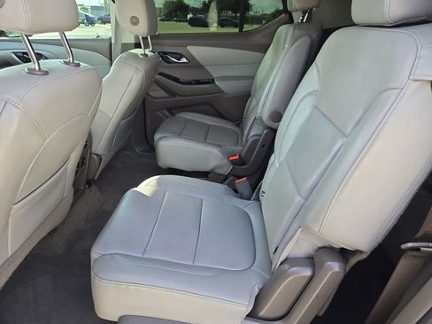 Used 2019 Chevrolet Traverse LT w/ LT Premium Package AWD/4WD image 27