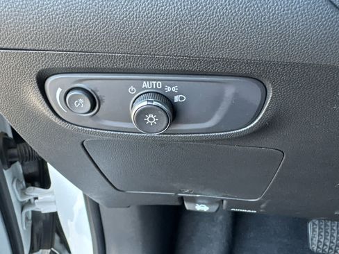 Used 2024 Buick Encore GX Sport Touring AWD/4WD image 20