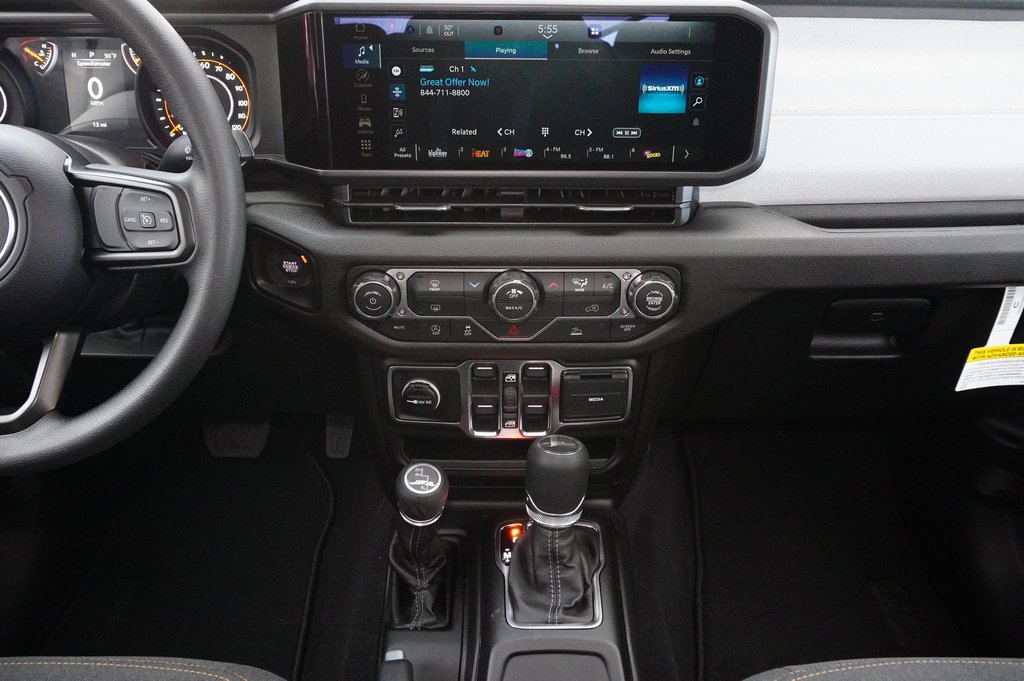 New 2026 Jeep Gladiator Sport AWD/4WD image 7