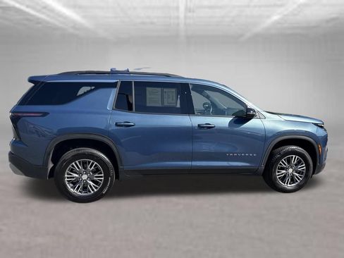 Used 2026 Chevrolet Traverse LT AWD/4WD image 6