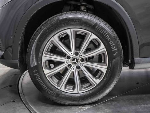 Certified 2025 Mercedes-Benz GLC 300 image 11