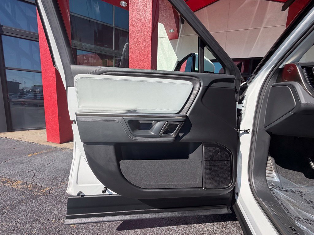 Used 2023 Rivian R1S Adventure Quad AWD/4WD image 15