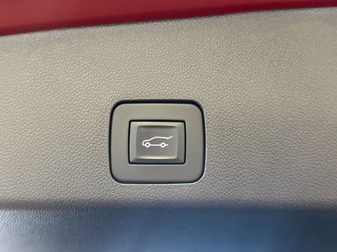 Used 2023 Buick Encore GX Essence w/ Experience Buick Package image 8