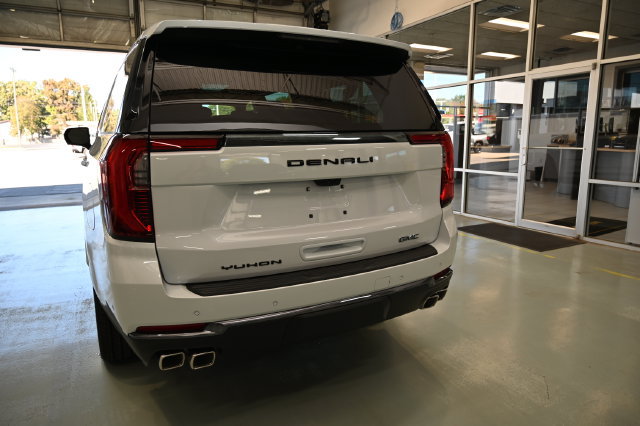New 2026 GMC Yukon XL Denali Ultimate AWD/4WD image 6