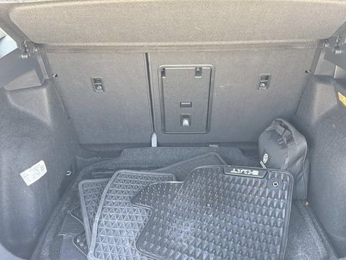 Certified 2023 Volkswagen Taos SE FWD image 6